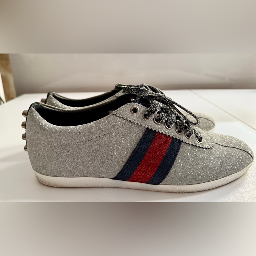 Authentic Gucci Silver Glitter Women's
Sneakers size39
